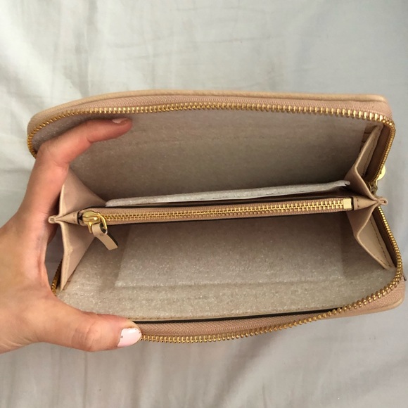 NWT Tory Burch Quilted and Studded Wallet in Blush Pink - Picture 2 of 3